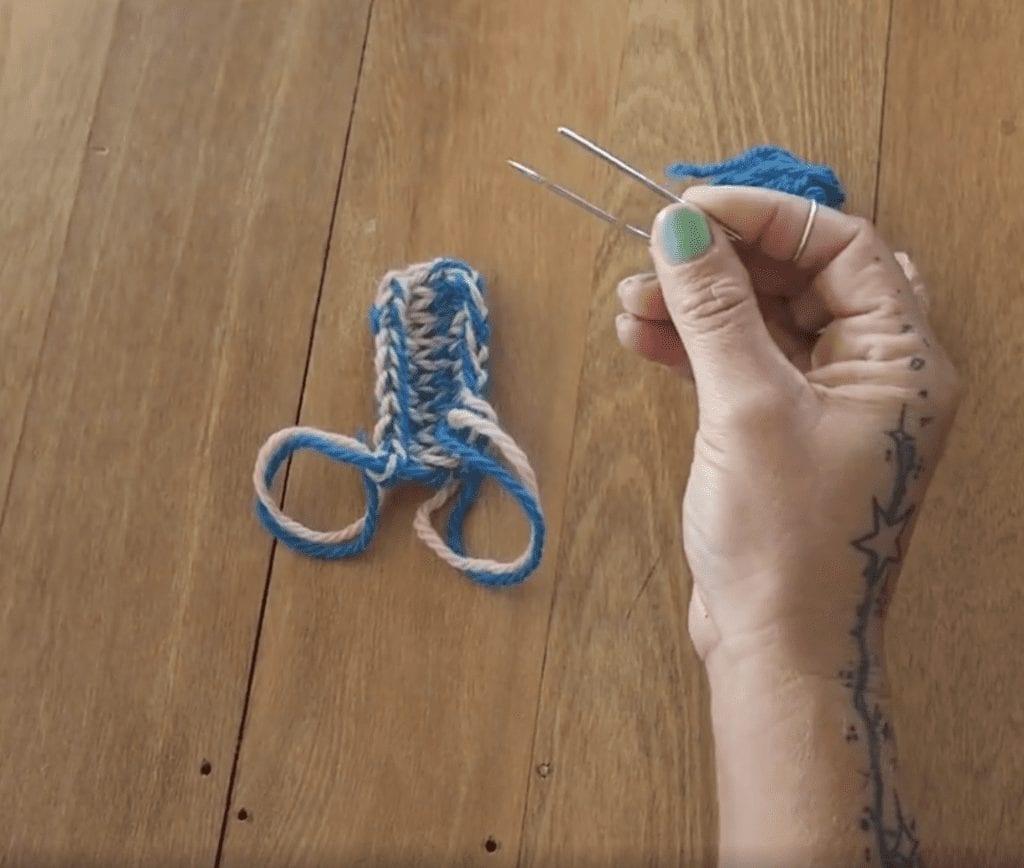 How to knit, how to sew in your ends