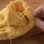 How to thread live stitches to cast off